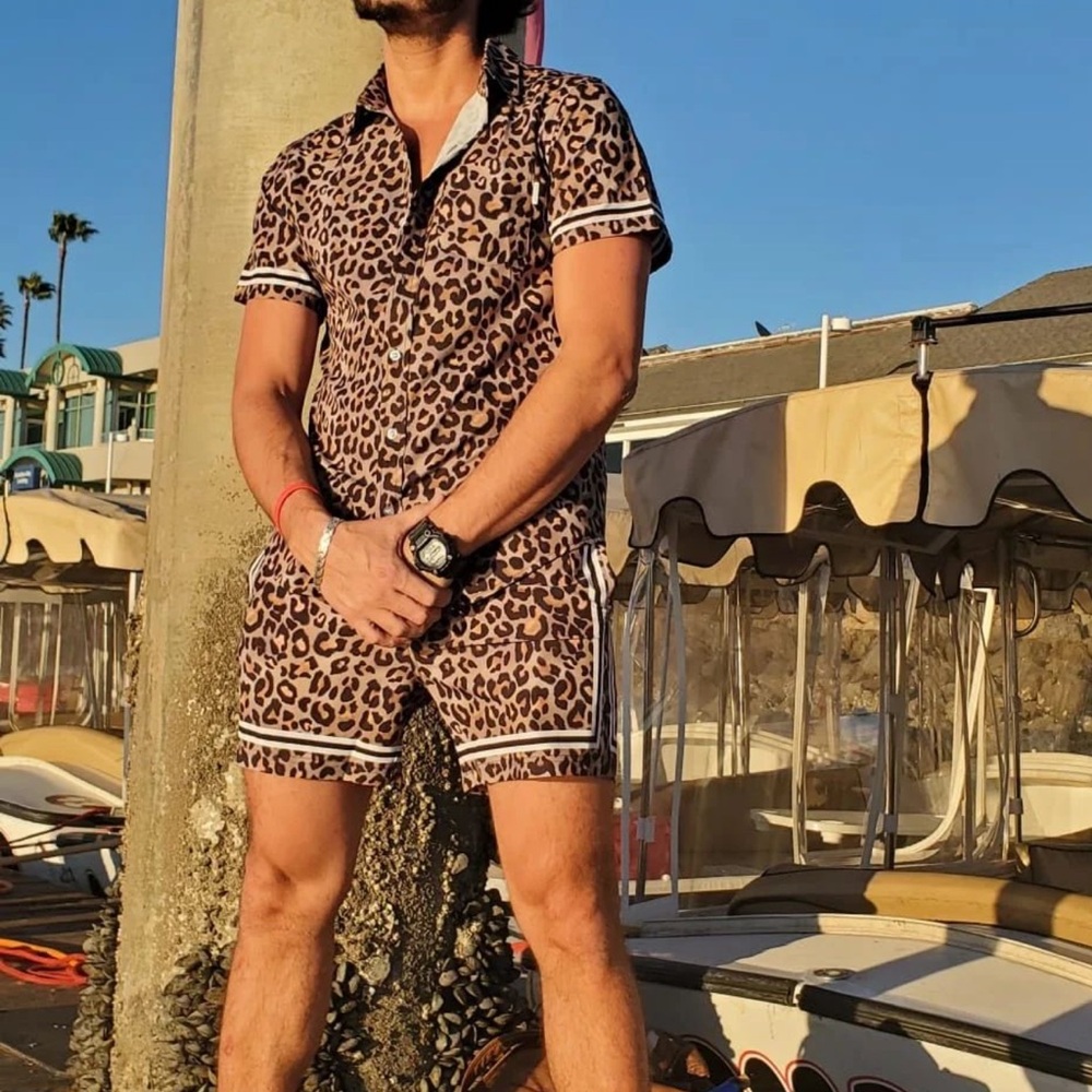 MAVRANS SET LEOPARD GAME WEEKEND SHIRT and SHORTS Size M